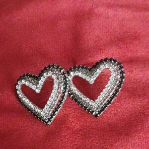 Elegant Heart-Shaped Silver and Black Rhinestones Pierced Earrings
